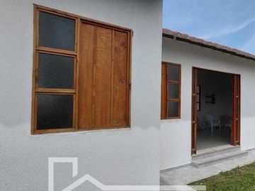 Casa campestre en venta en Santagueda, Palestina (Caldas) - piscina y jacuzzi