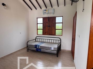 Casa campestre en venta en Santagueda, Palestina (Caldas) - piscina y jacuzzi