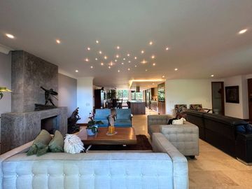 Apartamento en Venta en La Calera, El Poblado
