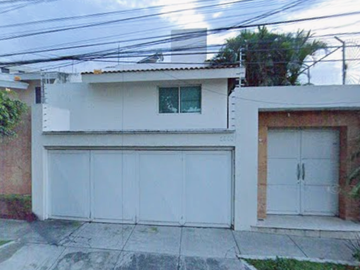 CASA EN VENTA EN BOSQUES DE LA VICTORIA GUADALAJARA JALISCO CP 44538