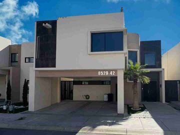 Casa en venta en ciudad Juárez, cerca de las misiones