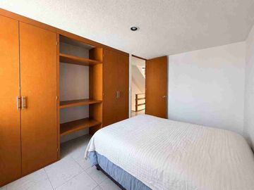 VENTA DE CASA ATRÁS DE PASEO DESTINO