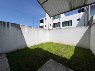 VENTA DE CASA ATRÁS DE PASEO DESTINO