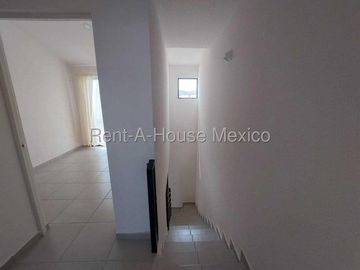 Capital sur rento casa  de 2 recamaras 2 baños 2 autos bonitas amenidades