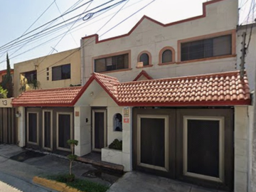 VENTA DE CASA EN COLON ECHEGARAY, NAUCALPAN DE JUÁREZ, ESTADO DE MEXICO