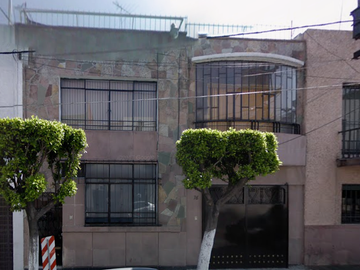 Venta de casa en Bahía Caracas 76, Verónica Anzúres. Vive cerca del Angel