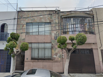 Venta de casa en Bahía Caracas 76, Verónica Anzúres. Vive cerca del Angel