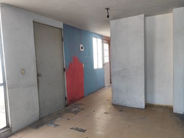 CASA ADJUDICADA DE RECUPERACION BANCARIA, STA TERESA, HUEHUETOCA, EDO MEX.