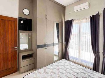 Rumah Mewah Furnish Strategis Di Cluster Premium Tepi Jalan Utama Dekat Exit Tol Solo