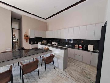 🔥 DIJUAL RUMAH BARU MEWAH FULLY FURNISHED DI CLUSTER NIEUW INDIE – KOTA ARAYA MALANG | LT 462 m² | Siap Huni | SHM + PBG