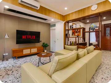 Disewakan Rumah Full Furnish Di Pusat Bisnis BSD