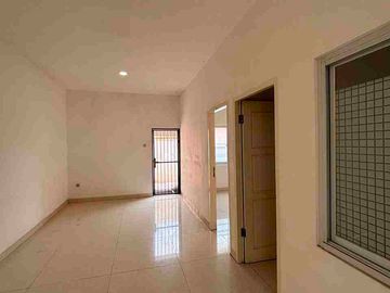 Rumah Bagus 2 Lantai Disewakan Di Komplek Cipondoh Tangerang