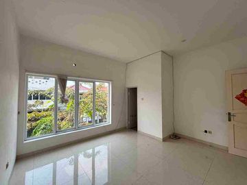 Rumah Bagus 2 Lantai Disewakan Di Komplek Cipondoh Tangerang