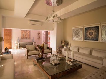 ALQUILER DE HERMOSA CASA EN LA FLORA - EXCELENTE UBICACIÓN.