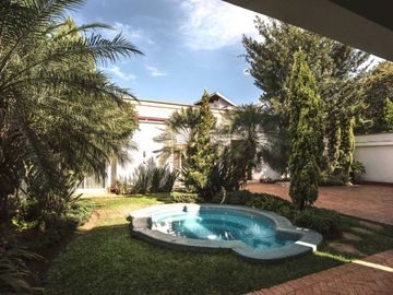ALQUILER DE HERMOSA CASA EN LA FLORA - EXCELENTE UBICACIÓN.