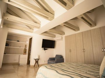 ALQUILER DE HERMOSA CASA EN LA FLORA - EXCELENTE UBICACIÓN.