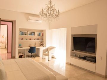 ALQUILER DE HERMOSA CASA EN LA FLORA - EXCELENTE UBICACIÓN.