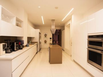 ALQUILER DE HERMOSA CASA EN LA FLORA - EXCELENTE UBICACIÓN.