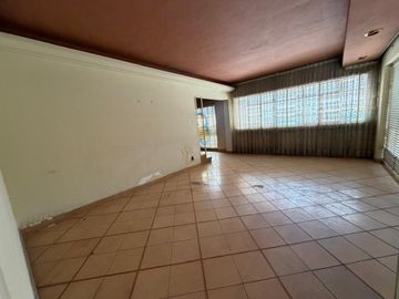 CASA PARA OFICINA NOTARIA NEGOCIO EN ESQUINA BUENS UBICACION