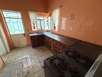 CASA PARA OFICINA NOTARIA NEGOCIO EN ESQUINA BUENS UBICACION