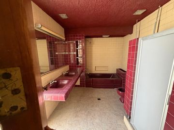 CASA PARA OFICINA NOTARIA NEGOCIO EN ESQUINA BUENS UBICACION