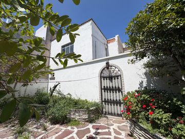 CASA PARA OFICINA NOTARIA NEGOCIO EN ESQUINA BUENS UBICACION