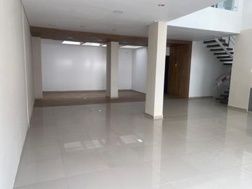 ALQUILER DE LOCAL EN SANTA MÓNICA