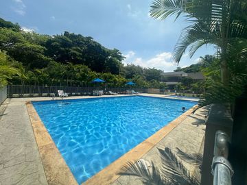 ALQUILER DE APARTAMENTO AMOBLADO EN BOCHALEMA - UNIDAD K 108 CEDRO - 7 PISO - PARQUEADERO PRIVADO EN PLATAFORMA.
