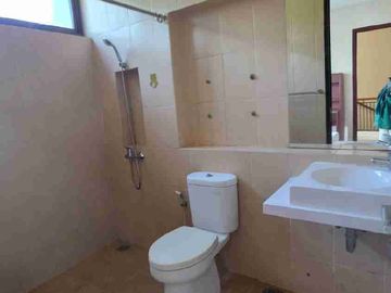disewakan Rumahh Full Furnish di Vermont Parkland bsd