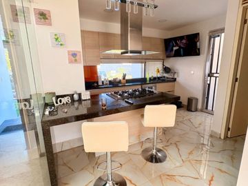 SE VENDE CASA EN CUMBRES DEL LAGO, JURIQUILLA
