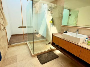 SE VENDE CASA EN CUMBRES DEL LAGO, JURIQUILLA