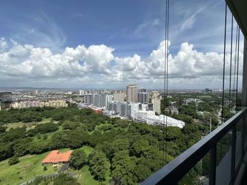 3-Bedroom Penthouse at Park McKinley West, McKinley West, Taguig