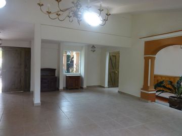 VENDO  CASA UN NIVEL S/CALLE COL. RANCHO CORTES, CUERNAVACA
