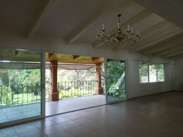 VENDO  CASA UN NIVEL S/CALLE COL. RANCHO CORTES, CUERNAVACA