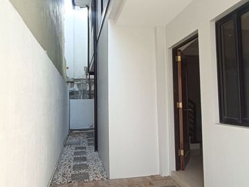 Ready for Occupancy Pre-Owned House and Lot for Sale in Multinational Village Paranaque- JB