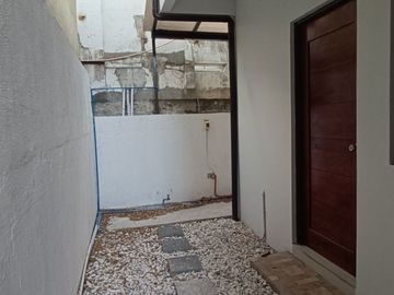Ready for Occupancy Pre-Owned House and Lot for Sale in Multinational Village Paranaque- JB