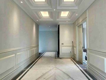 FOR SALE BRAND NEW LUXURY HOUSE IN KEBAYORAN BARU

Lokasi Elit dan Strategis di Panglima Polim Jakarta Selatan, Lingkungan Rindang dan Asri

LT 380m2
LB 850m2