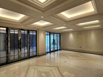 FOR SALE BRAND NEW LUXURY HOUSE IN KEBAYORAN BARU

Lokasi Elit dan Strategis di Panglima Polim Jakarta Selatan, Lingkungan Rindang dan Asri

LT 380m2
LB 850m2