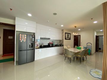 APARTMENT CENTER POINT TOWER CENTRIA
