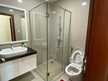 APARTMENT CENTER POINT TOWER CENTRIA