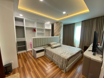 APARTMENT CENTER POINT TOWER CENTRIA