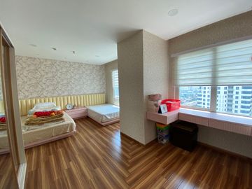 APARTMENT CENTER POINT TOWER CENTRIA