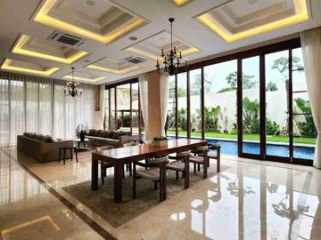 FOR SALE
BRAND NEW FULLY FURNISHED AT KEMANG

- Luas Tanah ± 1.066 m2
- Luas Bangunan ± 1.000 m2
- 7 bedroom + 3
- 7 bathroom + 2
- 6 garasi + 10 carport

Lantai UTAMA
- Reception Room LUAS to Terrace
- Swimming Pool + Garden

MEZZANINE
- Lounge / Dining
- Main Pantry
- 2 Ensuits Bedrooms

Lantai 3
- Pivate Family Room
- 5 Ensuits Bedrooms
- Powder Room
- Family Pantry
- 1 Study / Library (R.Kerja)

Lantai Dasar Service :
- 3 Kamar Tidur Pembantu
- 2 Kamar Mandi Pembantu
- 1 room Laundry
- 1 Ruang Jemur
- Dapur + Ruang makan ART / Supir

Specs Materials :
- Cat Dinding: ICI DULUX/ Mowilex atau setaraf
- Cat Kusen, Pintu Jendela: PLITUR warna Natural
- Kusen: Kayu Bangkiray
- Daun Pintu/Jendela: Merbau, Tebal 5cm
- Tinggi Pintu ± 285 - 4,50 cm
- Genteng: Keramik
- Kap Baja Ringan
- Plafon Gypsum Tinggi 3,5 m s/d 4,5 m
- Sanitare Grohe, Toto setaraf

FASILITAS:
- Kolam Renang
- Teras wooden dek
- Taman
- Dapur Pantry + Cabinet & Dapur Pembantu cabimet
- 16 Car Parking space:
6 Mobil Indoor Garage
10 Mobil Driveway
- Wardrobes / Lemari Pakaian semua Kamar Tidur
- Beds (Ranjang)
- AC Cassete ~ Split DAIKIN sesuai kebutuhan Ruangan
- Home LIFT
- Garden 3 sisi depan, samping, Belakang
- Kulkas Besar 2 Pintu side by side
- Televisi
- Oven Gas / Listrik
- Microwave
- Stove Kompor Gas 4 tungku
- Kompor Dapur Pembantu
- Ranjang Susun Pembantu
- Semua Brand ditentukan dan discrecy Kontraktor

Price : Rp 62 M Nego