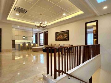 FOR SALE
BRAND NEW FULLY FURNISHED AT KEMANG

- Luas Tanah ± 1.066 m2
- Luas Bangunan ± 1.000 m2
- 7 bedroom + 3
- 7 bathroom + 2
- 6 garasi + 10 carport

Lantai UTAMA
- Reception Room LUAS to Terrace
- Swimming Pool + Garden

MEZZANINE
- Lounge / Dining
- Main Pantry
- 2 Ensuits Bedrooms

Lantai 3
- Pivate Family Room
- 5 Ensuits Bedrooms
- Powder Room
- Family Pantry
- 1 Study / Library (R.Kerja)

Lantai Dasar Service :
- 3 Kamar Tidur Pembantu
- 2 Kamar Mandi Pembantu
- 1 room Laundry
- 1 Ruang Jemur
- Dapur + Ruang makan ART / Supir

Specs Materials :
- Cat Dinding: ICI DULUX/ Mowilex atau setaraf
- Cat Kusen, Pintu Jendela: PLITUR warna Natural
- Kusen: Kayu Bangkiray
- Daun Pintu/Jendela: Merbau, Tebal 5cm
- Tinggi Pintu ± 285 - 4,50 cm
- Genteng: Keramik
- Kap Baja Ringan
- Plafon Gypsum Tinggi 3,5 m s/d 4,5 m
- Sanitare Grohe, Toto setaraf

FASILITAS:
- Kolam Renang
- Teras wooden dek
- Taman
- Dapur Pantry + Cabinet & Dapur Pembantu cabimet
- 16 Car Parking space:
6 Mobil Indoor Garage
10 Mobil Driveway
- Wardrobes / Lemari Pakaian semua Kamar Tidur
- Beds (Ranjang)
- AC Cassete ~ Split DAIKIN sesuai kebutuhan Ruangan
- Home LIFT
- Garden 3 sisi depan, samping, Belakang
- Kulkas Besar 2 Pintu side by side
- Televisi
- Oven Gas / Listrik
- Microwave
- Stove Kompor Gas 4 tungku
- Kompor Dapur Pembantu
- Ranjang Susun Pembantu
- Semua Brand ditentukan dan discrecy Kontraktor

Price : Rp 62 M Nego