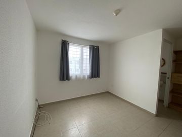 RENTA CASA VIÑEDOS,COND GINEBRA,3 Recamara,3 baños,cocina equipada