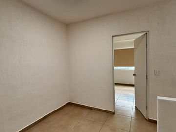 Casa en Renta en Jardines 6, Modelo Flamboyán – 3 Recámaras y Amenidades