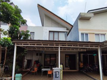 Rumah 2 Lantai Fasilitas Cluster Lengkap di Serenade Gading Serpong