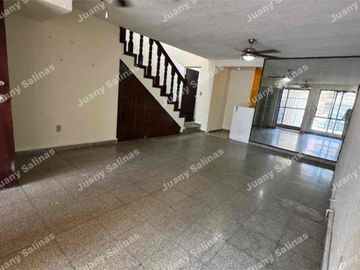 Casa en Venta en Mitras Norte – Ubicación Estratégica y Gran Potencial de Crecimiento - Cerca Sams Gonzalitos