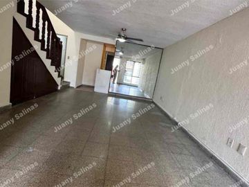 Casa en Venta en Mitras Norte – Ubicación Estratégica y Gran Potencial de Crecimiento - Cerca Sams Gonzalitos