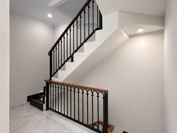 Rumah American Classic Baru di Jakarta Selatan BTC 18734 ND